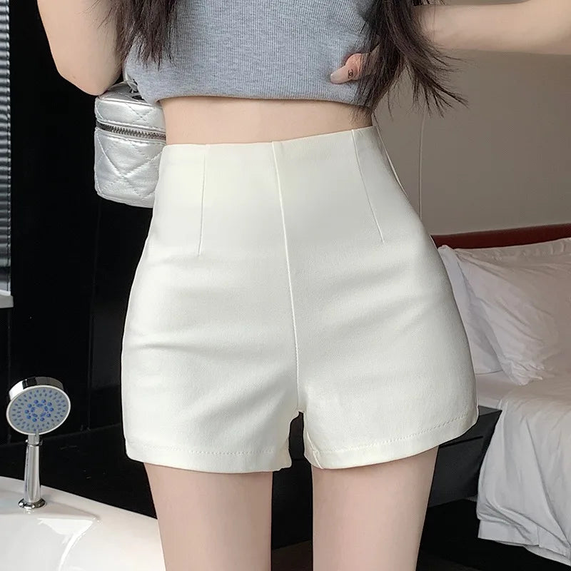 White shorts for women in summer, tight fit, high waist, slimming and anti glare, A-line hot pants for outerwear